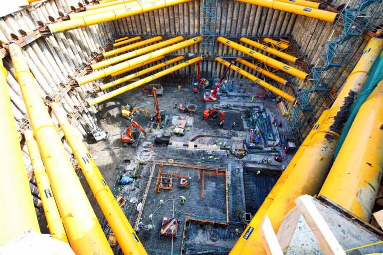 McGee dug out 75,000m³ of earth to build The Londoner’s 6-story basement. Source: McGee