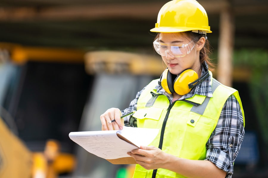 women in construction jobs