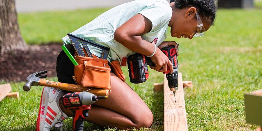 Girls Build