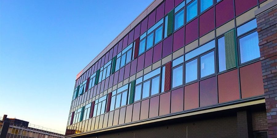 Polysolar-Glass-Feature