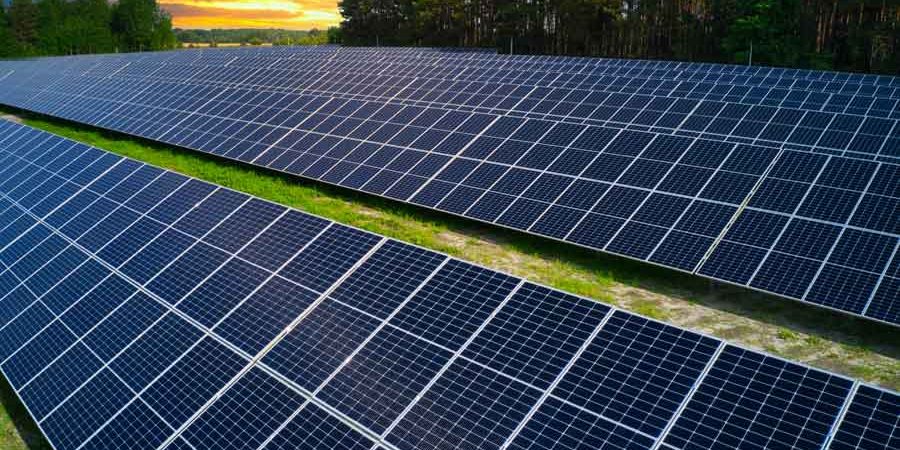 Solar-Farm-Construction-Feature